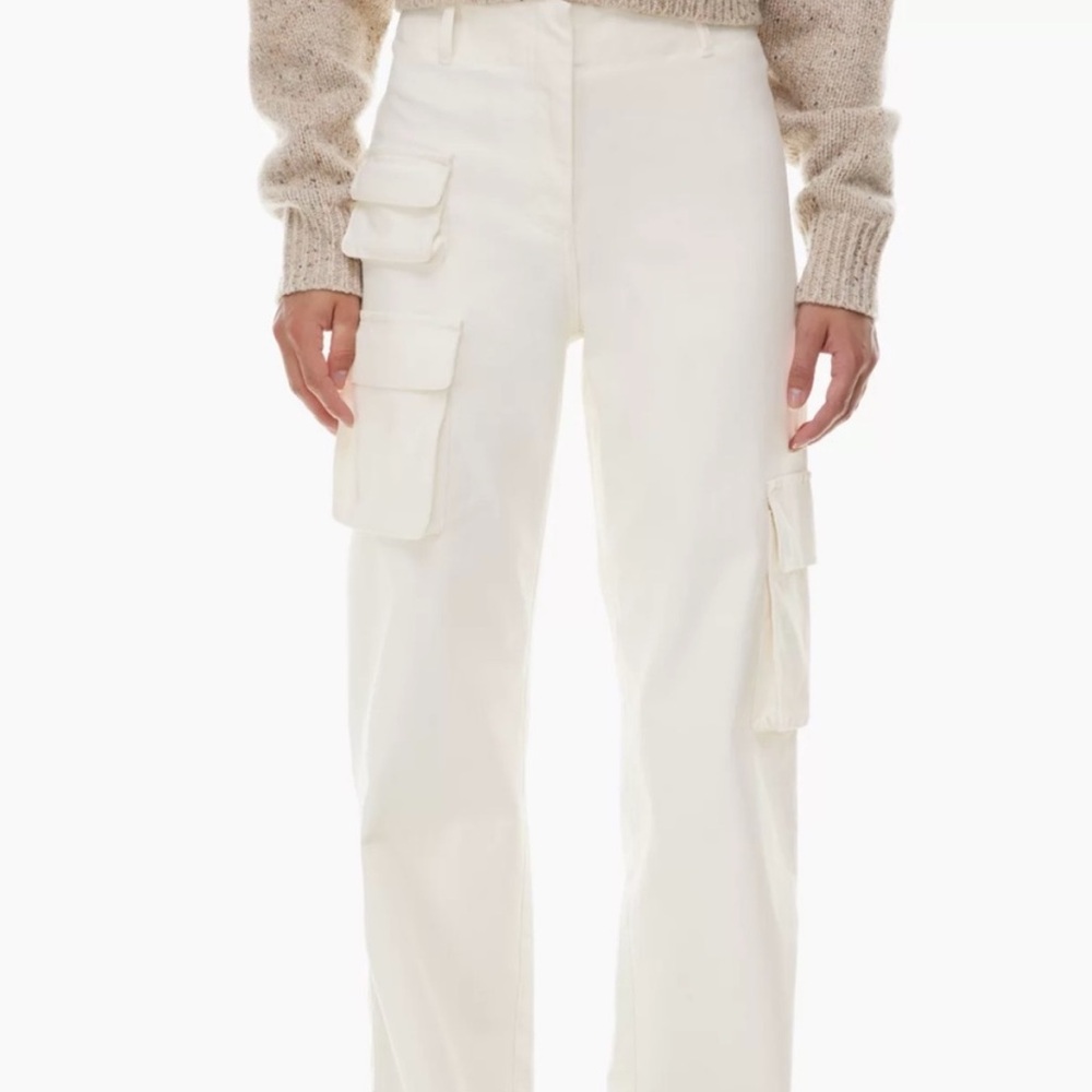 Wilfred White Cargo Pants Straight-Leg Design